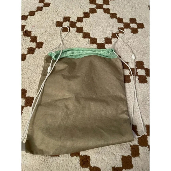 Star Wars The Mandalorian Build-A-Bear Carrying Bookbag - Picture 5 of 6